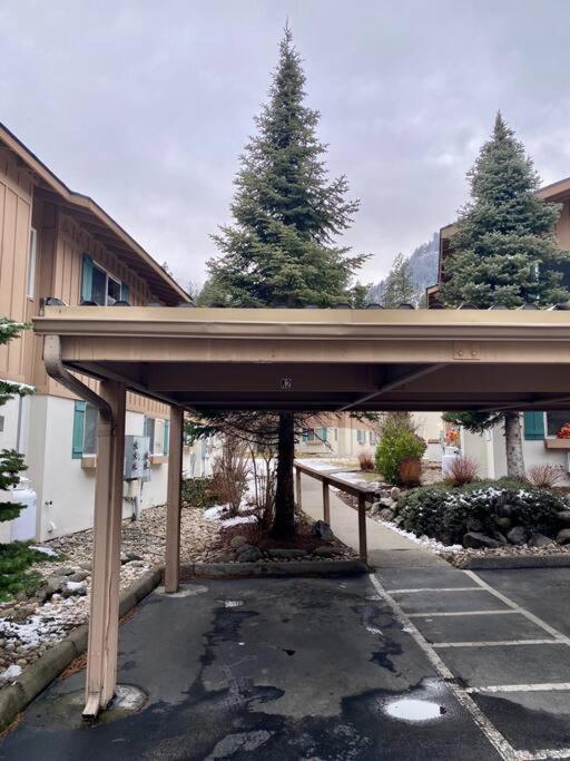 Walk To Downtown Leavenworth * Sleeps 6 + Pets * Ground Level Gem! 아파트 외부 사진