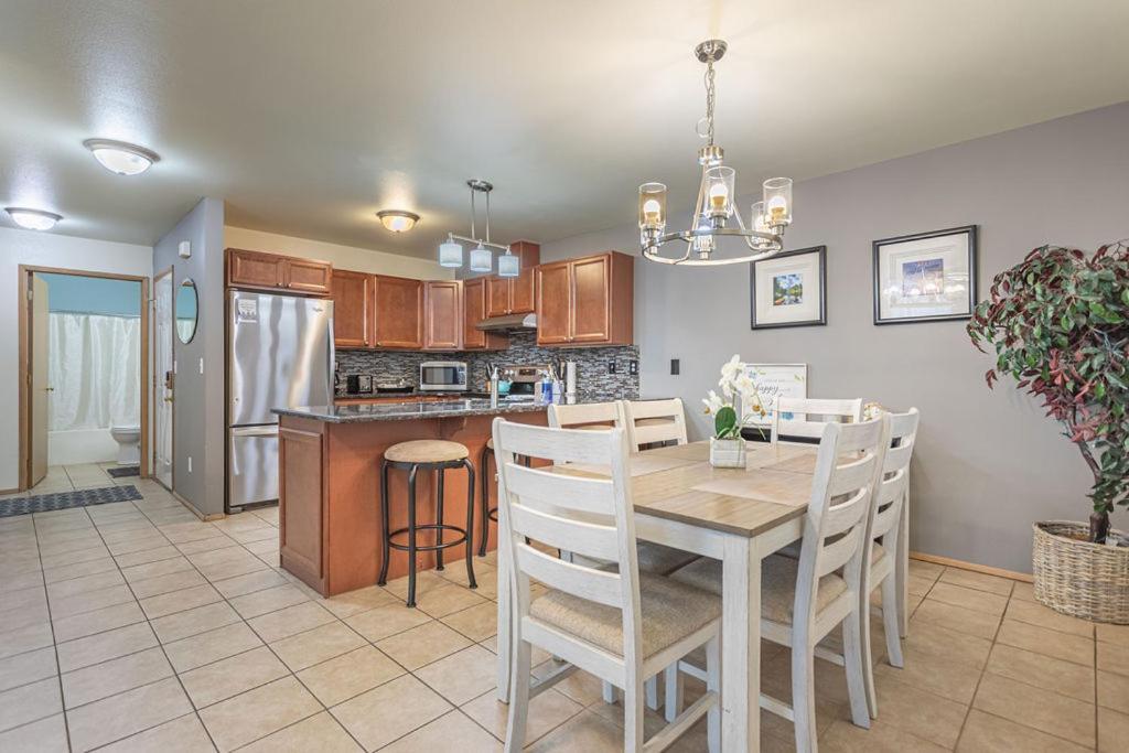 Walk To Downtown Leavenworth * Sleeps 6 + Pets * Ground Level Gem! 아파트 외부 사진