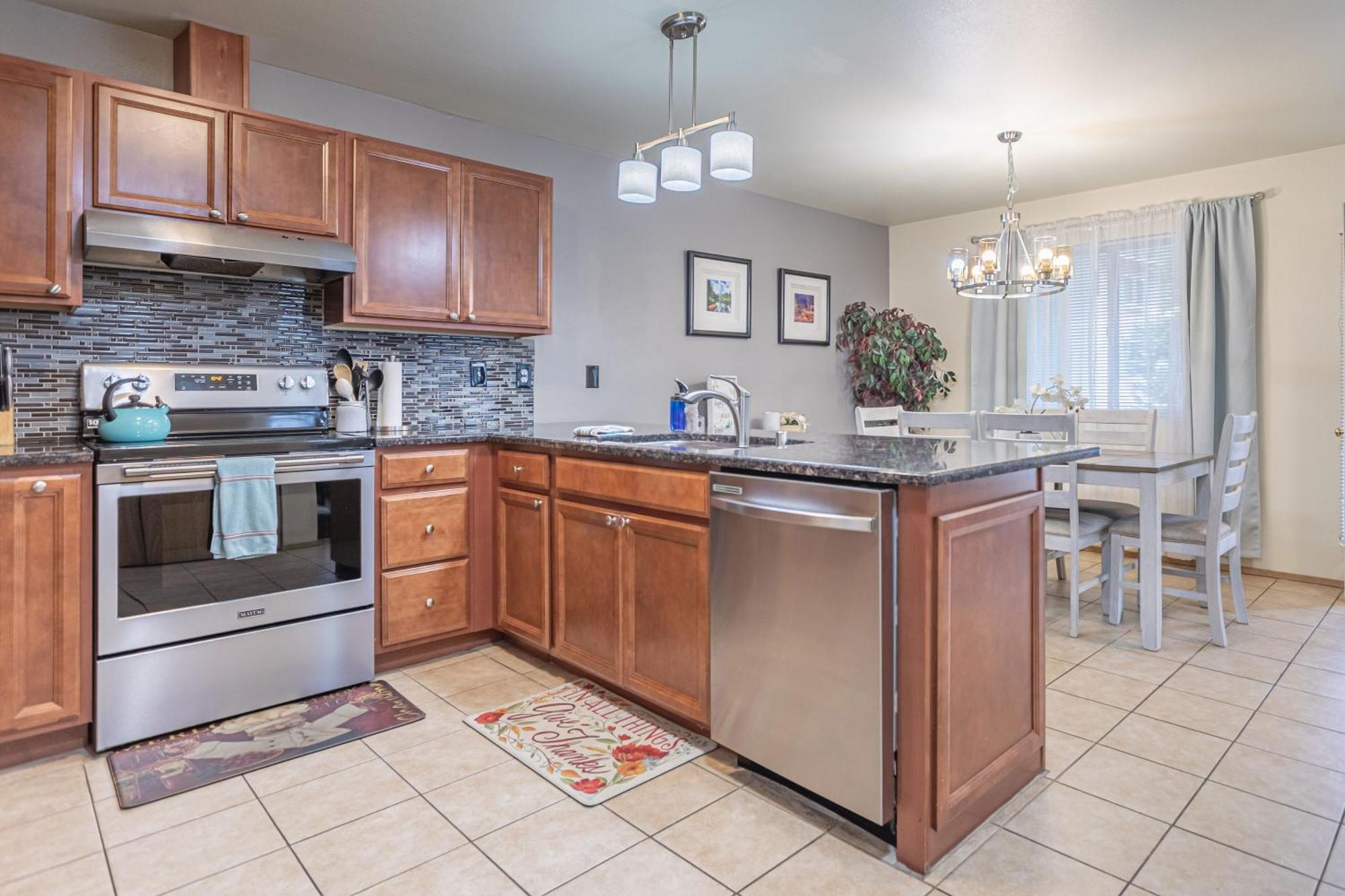 Walk To Downtown Leavenworth * Sleeps 6 + Pets * Ground Level Gem! 아파트 외부 사진