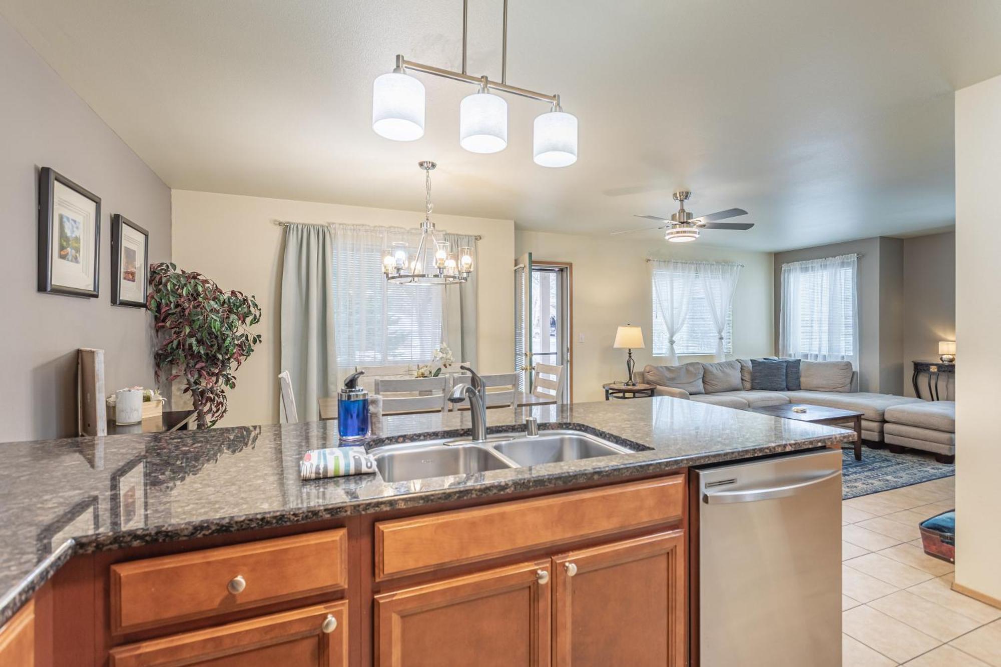 Walk To Downtown Leavenworth * Sleeps 6 + Pets * Ground Level Gem! 아파트 외부 사진